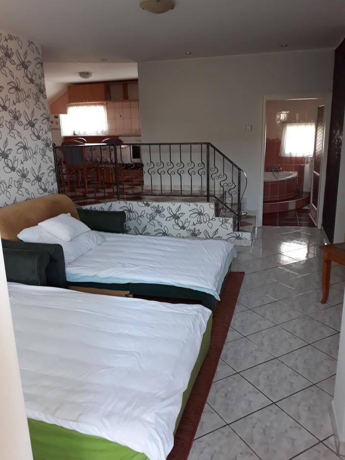 Rozsa Apartman 伦蒂 外观 照片
