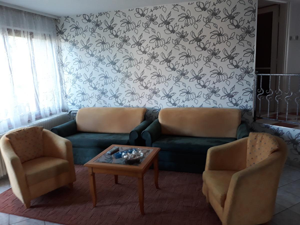 Rozsa Apartman 伦蒂 外观 照片