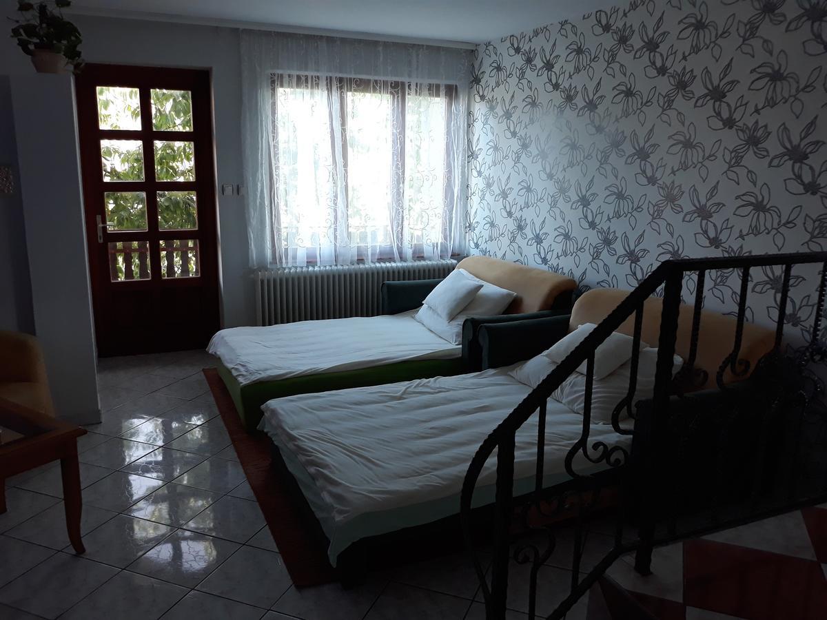 Rozsa Apartman 伦蒂 外观 照片